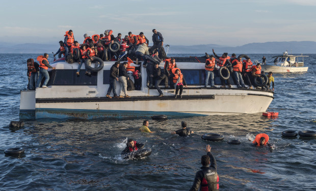 Divieto di soccorso. Riflessione di Tonio Del'Olio